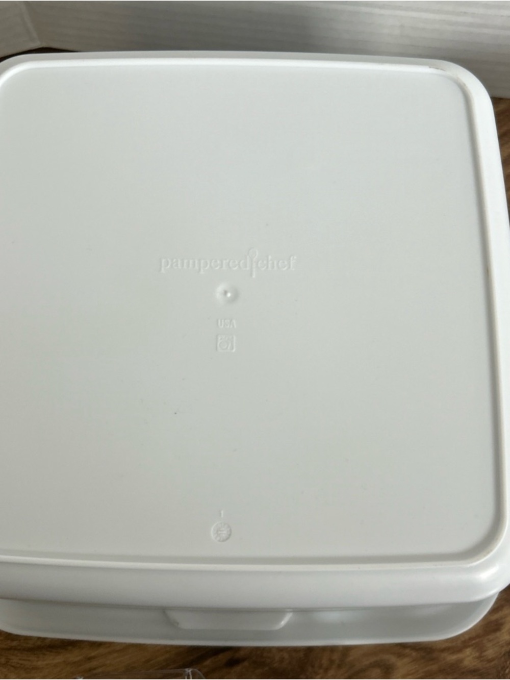 Pampered Chef Cool & Serve Containers 2.5 Qt & 1 Qt Set #100091 & # 100090 - Picture 3 of 8